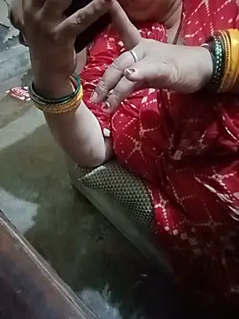 Snapshot of Simran_008 chatting on July 3, 2026, 4:13 pm Simran 008 online show from July 3, 2026, 4:13 pm