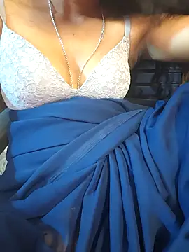 manu sexy  online show from February 15, 2026, 11:12 pm