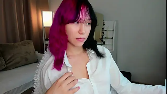 EmilyTrase online show from July 30, 2026, 1:04 am