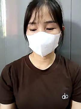 -Dumi- online show from April 21, 2026, 2:37 am