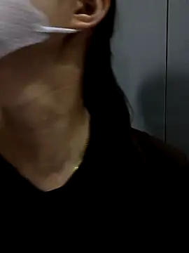 -Dumi- online show from April 21, 2026, 2:51 am