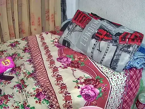 BlackBeauty2002 online show from February 16, 2026, 8:27 pm