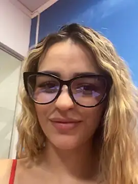 SelenaRuss online show from April 18, 2026, 7:07 pm