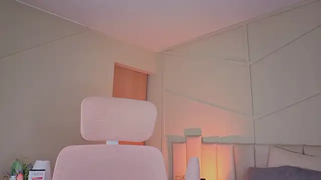 Eyes moon  online show from March 5, 2026, 3:13 am