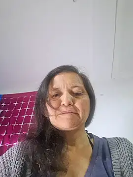 Alexamontiel  online show from April 3, 2026, 2:09 am