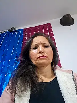 Alexamontiel  online show from April 11, 2026, 1:59 pm