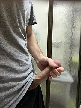 buyukyarak31 online show from March 5, 2026, 6:48 pm