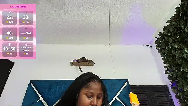 Snapshot of AlexaRousse4u chatting on May 28, 2026, 2:20 am AlexaRousse4u online show from May 28, 2026, 2:20 am