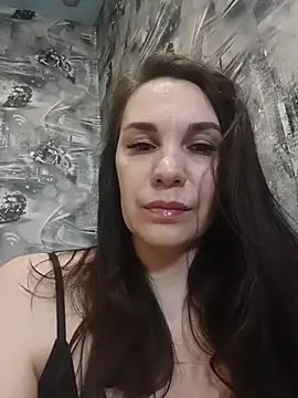 AlisaLowq online show from February 26, 2026, 7:13 pm