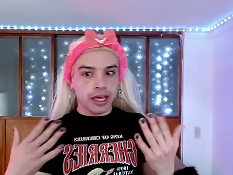 DanniHotBoy02 online show from February 27, 2026, 12:38 pm