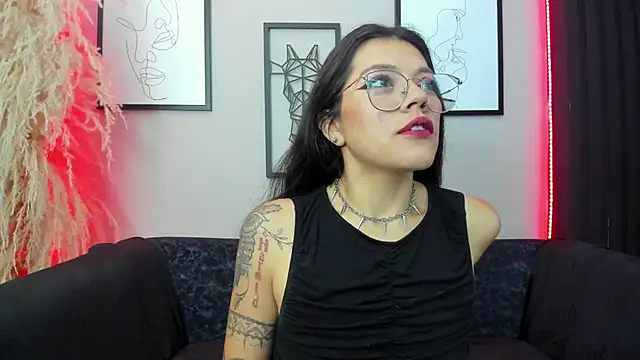 Lanadelrey 1 online show from April 20, 2026, 11:57 am