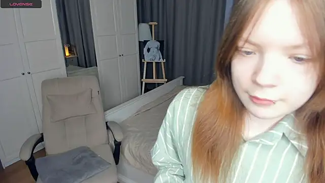 LavenderMitten online show from April 10, 2026, 5:34 am