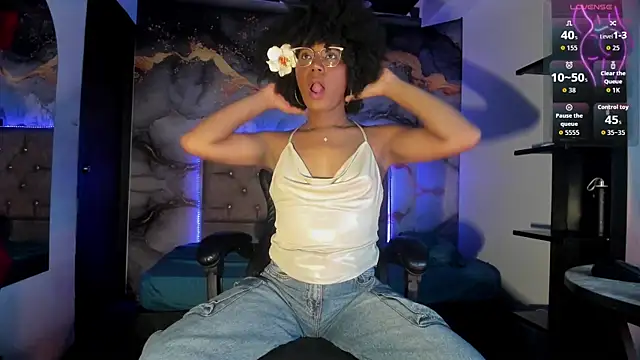 CataleyaMoon  online show from May 23, 2026, 7:40 pm
