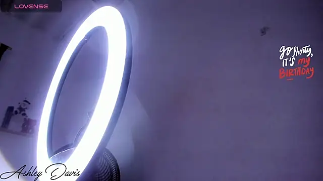 AsshleyDavis online show from April 18, 2026, 8:31 pm