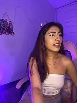 VelariaSoft online show from April 21, 2026, 2:12 pm