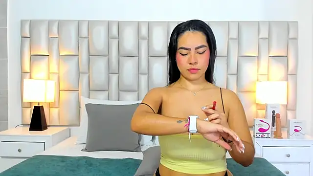 paola katy dicks online show from March 14, 2026, 1:38 pm