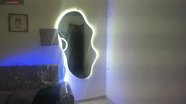 Afrodita rouss online show from March 5, 2026, 8:49 pm