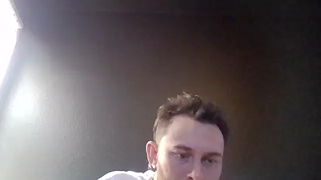 Snapshot of Tallhungandcloudy chatting on May 11, 2026, 4:04 pm Tallhungandcloudy online show from May 11, 2026, 4:04 pm