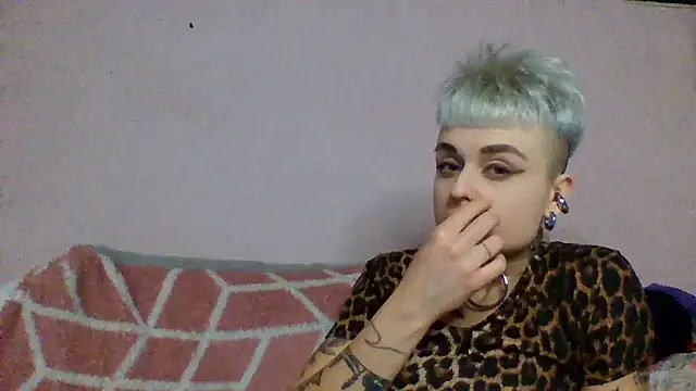 AlisaDear257 online show from February 15, 2026, 7:10 pm