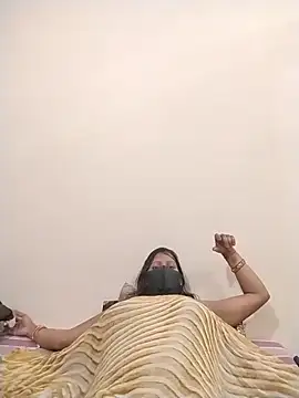 ankita077 online show from April 20, 2026, 6:27 am