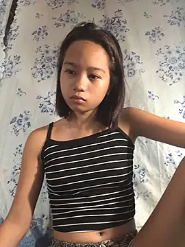 Asianpinay Skinny1818 online show from June 1, 2026, 10:00 pm