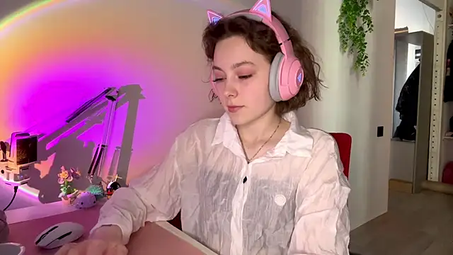 SlunkRear online show from February 10, 2026, 11:42 pm