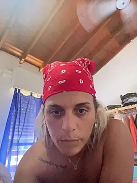 blanquitasexii online show from February 14, 2026, 7:21 pm