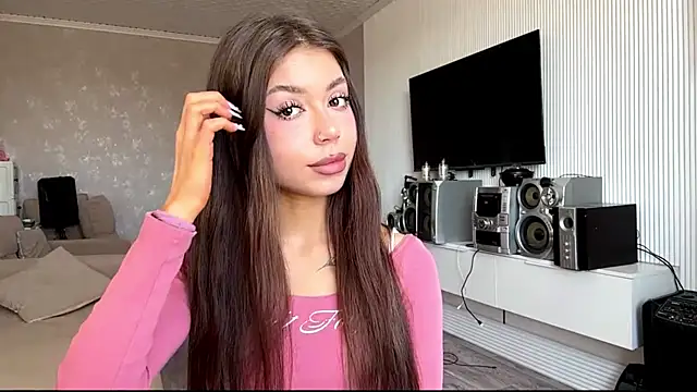 You Club Winx online show from April 15, 2026, 7:15 am