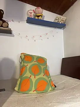 Cami Blossom online show from March 5, 2026, 12:01 pm