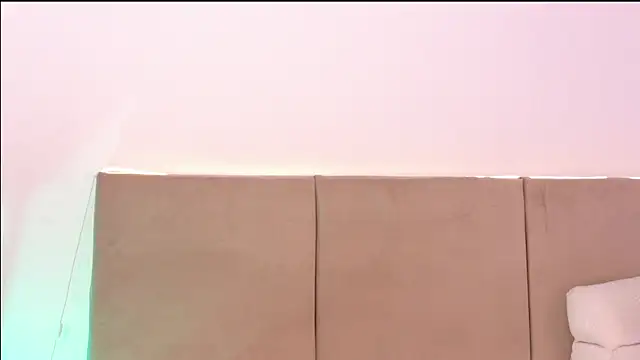 AlexLamunequita online show from April 15, 2026, 4:25 pm