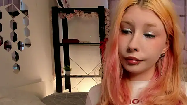 WarmAtEdges online show from April 24, 2026, 2:41 pm