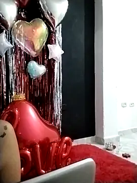 haffsa   online show from February 14, 2026, 2:41 am