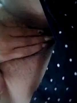 haffsa   online show from March 20, 2026, 3:39 pm