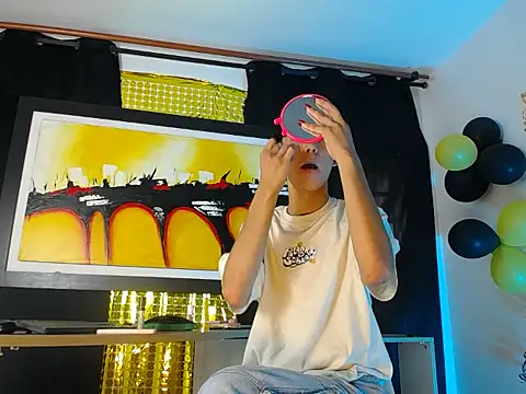 jullian ricci online show from March 15, 2026, 7:20 pm