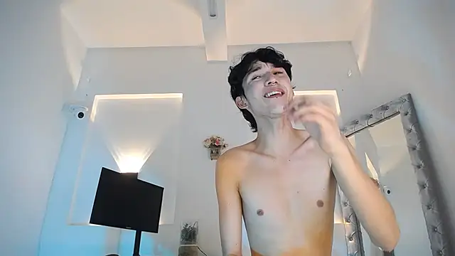 jullian ricci online show from April 21, 2026, 8:34 pm