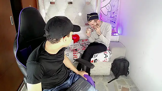 Top and bottom online show from March 15, 2026, 8:26 pm