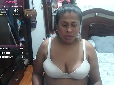 Caprichosa-39 online show from February 12, 2026, 1:55 am