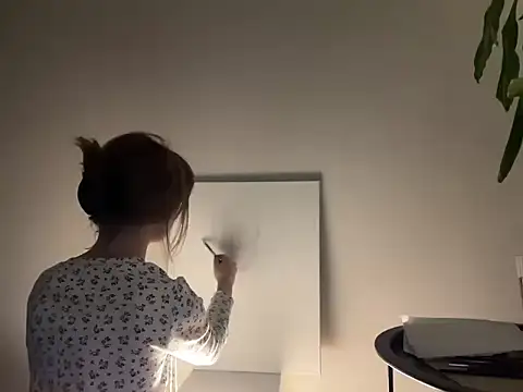 tesalove online show from March 6, 2026, 10:17 pm