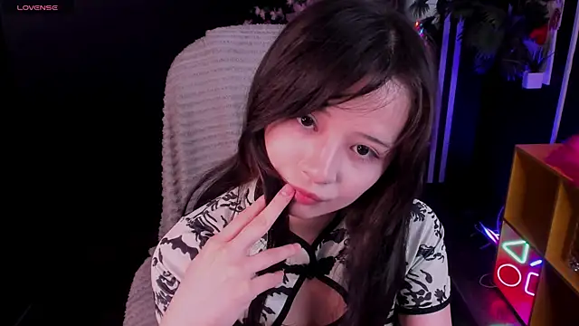 May Ling online show from July 4, 2026, 12:00 pm