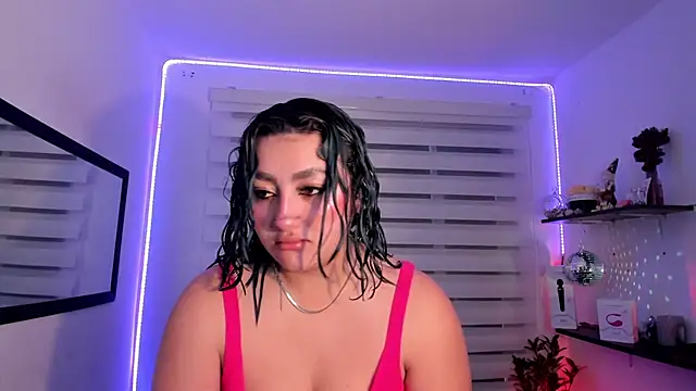 Snapshot of Emily_Jonesh chatting on July 23, 2026, 12:36 pm Emily Jonesh online show from July 23, 2026, 12:36 pm