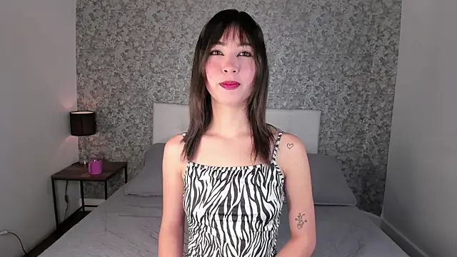 Honey Sweet777  online show from July 19, 2026, 7:28 pm