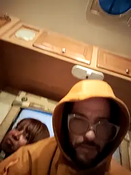 Shinlelove31 online show from March 22, 2026, 11:30 pm