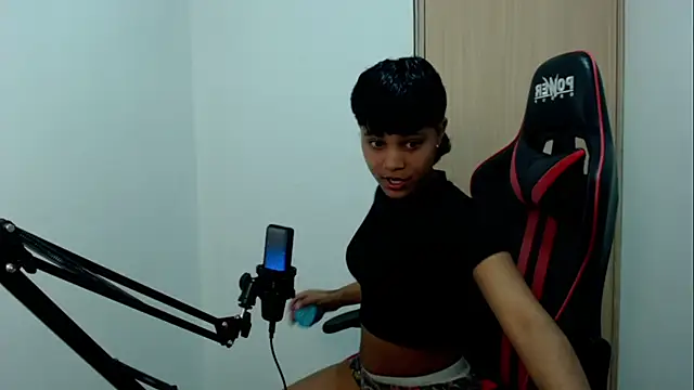 CherryGirlsXX online show from March 7, 2026, 1:46 am