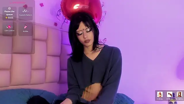 emma cg online show from April 24, 2026, 7:16 pm