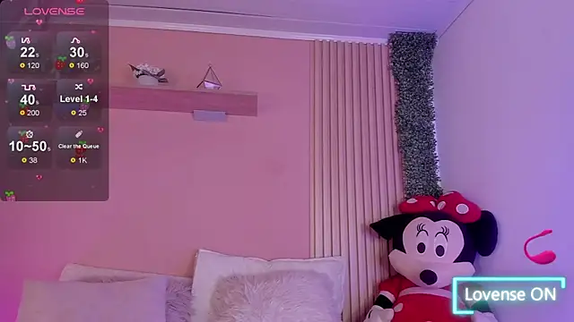 Winnie cutee online show from April 22, 2026, 1:19 am