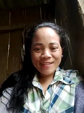 molly-xx online show from April 18, 2026, 5:33 am