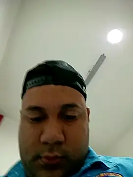 Mohamed1627 online show from February 17, 2026, 1:13 am