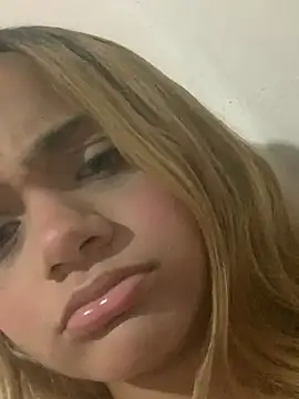 Snapshot of ayla0881 chatting on February 14, 2026, 6:10 am ayla0881 online show from February 14, 2026, 6:10 am