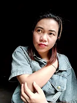 lovely-742 online show from April 20, 2026, 2:25 am