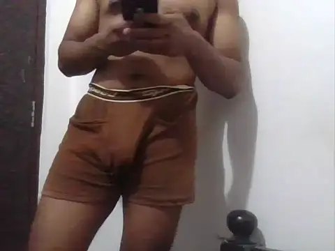 muscledad111 online show from May 14, 2026, 7:09 pm